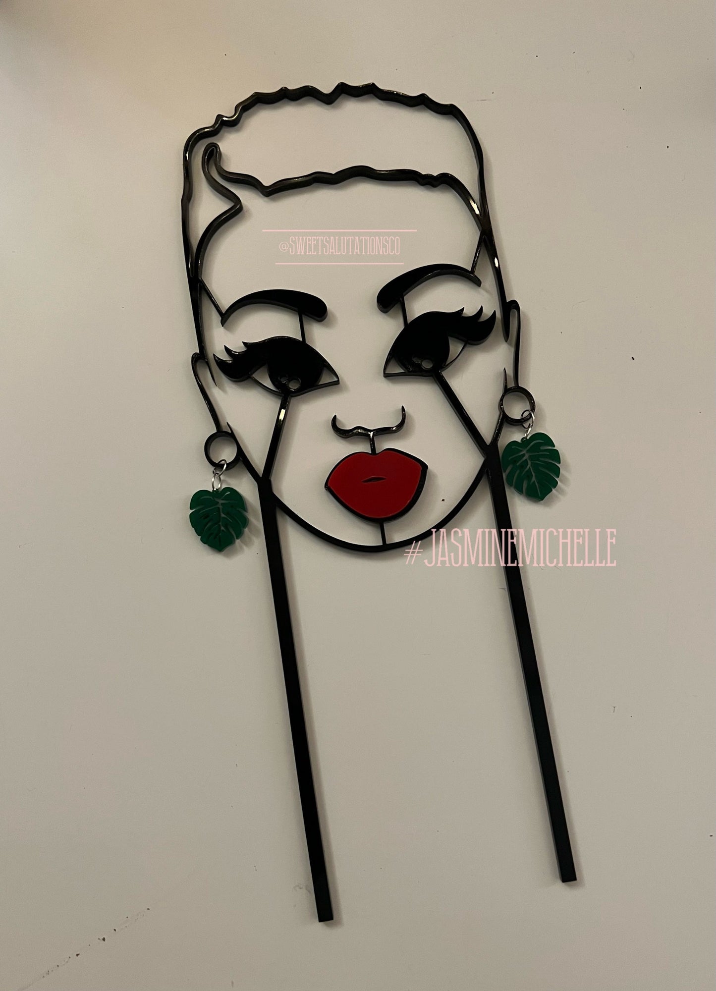 Melanin Trellis Head - Hightop Honey w Lipstick & Monstera Earrings